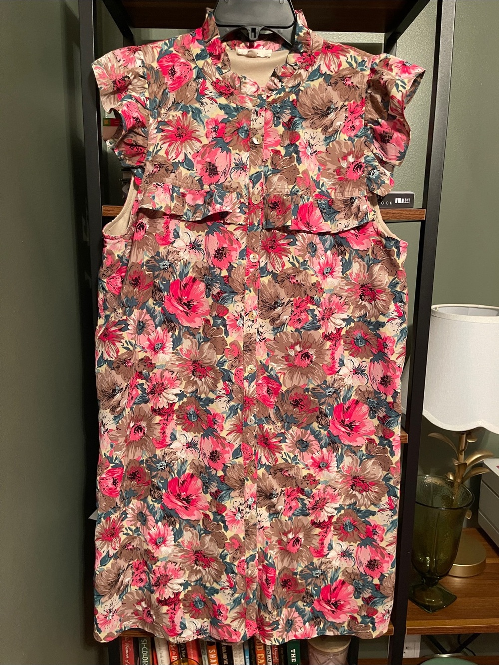 entro Pink and Brown Floral Ruffle Front Dress excellent!